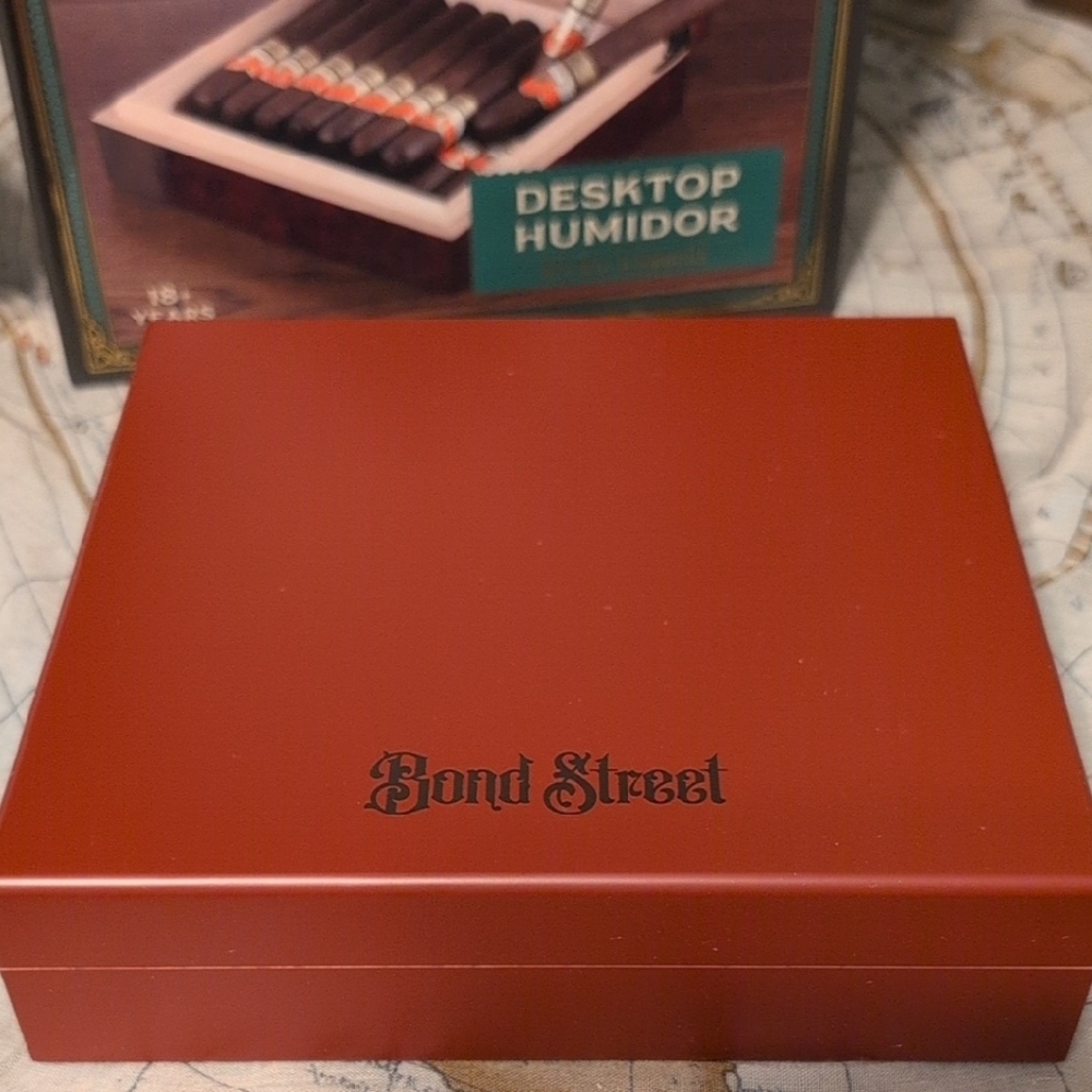 Bond Street Desktop With Built-in Humidor Cigar Case Brand New In Box - Picture 9 of 16